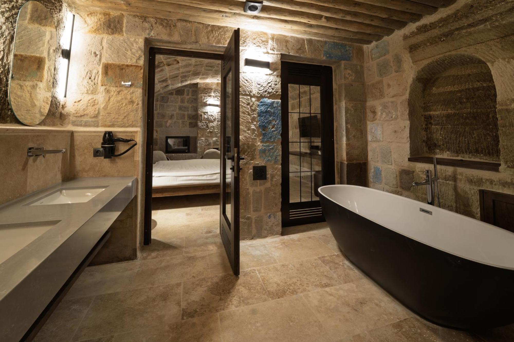 Otel Luvi Cave *